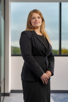 Shauna  O'Neil - Associate 